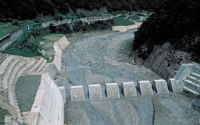 砂防ダムの建設